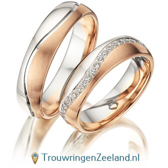 Trouwringen in 9*/14/18 karaat bicolour ros&eacute;goud mat en witgoud glans golvend met in de damesring 43 diamanten meelopend in de golf geheel rondom per paar