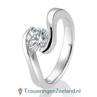 Verlovingsring witgoud golvend met 1,00 ct diamant in 14 of 18 karaat  vanaf