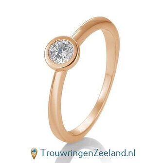 Verlovingsring ros&eacute;goud met ronde zetting en 0,25 ct diamant in 14 of 18 karaat 