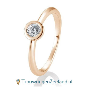 Verlovingsring ros&eacute;goud met ronde zetting en 0,30 ct diamant in 14 of 18 karaat 