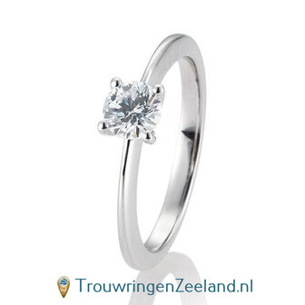 Verlovingsring witgoud 4 punt zetting met 0,60 ct diamant standaard in 14 of 18 karaat 