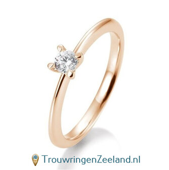 Verlovingsring ros&eacute;goud 4 punt zetting met 0,20 ct diamant standaard in 14 of 18 karaat 