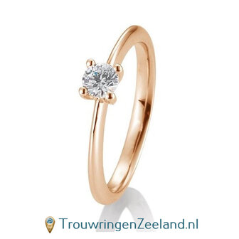 Verlovingsring ros&eacute;goud 4 punt zetting met 0,30 ct diamant standaard in 14 of 18 karaat 