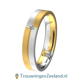 Trouwringen in argentium mat en 14 karaat geelgoud mat in een mooie symmetrie met in de damesring een diamant 