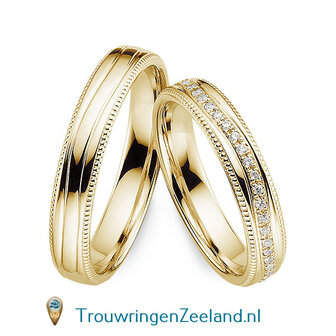 Trouwringen in 8*/14/18 karaat bicolour glans gepolijst  4,0 mm. breed met parelranden en in de damesring 54 diamanten rondom gevuld per paar vanaf