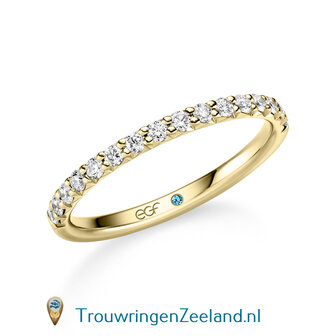 Trouwring  in 14/18 karaat witgoud Memoirering met 15 diamanten French Cut halve ring met mooie afgeschuinde facetten