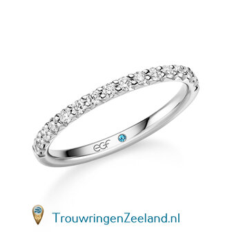 Trouwring  in 14/18 karaat geelgoud Memoirering met 15 diamanten French Cut halve ring met mooie afgeschuinde facetten