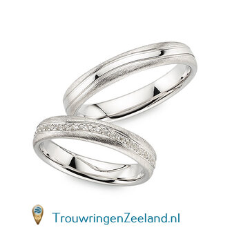 Trouwringen in 8, 14 of 18 karaat geelgoud ijsmat met middenbaan golvend glans gepolijst 4 mm. breedte en in de damesring  54 diamanten hele ring rond per paar 