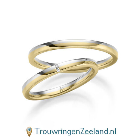 Trouwringen in 8*/14/18 karaat roodgoud glans gepolijst en in de damesring 2 diamanten overdwars 0,010 ct 