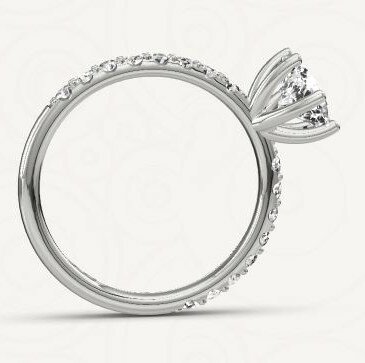 Verlovingsring in 14 of 18 karaat geelgoud met 1 x 0,50 ct topsteen diamant&nbsp;in een 6 punt zetting en 16 x 0,02 ct diamanten aan weerszijden