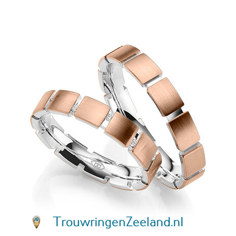 Trouwringen in 14 of 18 karaat witgoud mat met open banen 4,0 mm. breedte en in de damesring 12 diamanten overdwars gezet per paar 