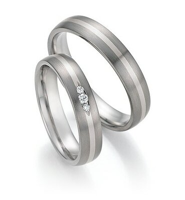 Trouwringen in Titanium en witgoud met diamant(en) per paar