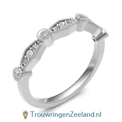 Damesring witgoud 18 karaat in Victoriaanse stijl met milgrain bewerking en 13 diamanten
