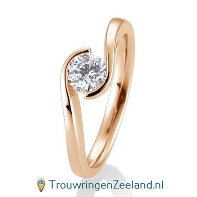 Verlovingsring roségoud golvend met 0,60 ct diamant in 14 of 18 karaat  vanaf