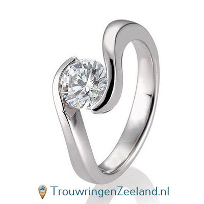 Verlovingsring platina 950 golvend met 1,50 ct diamant