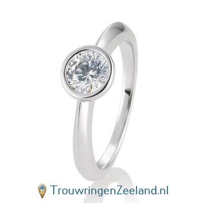 Verlovingsring witgoud met ronde zetting en 0,80 ct diamant in 14 of 18 karaat