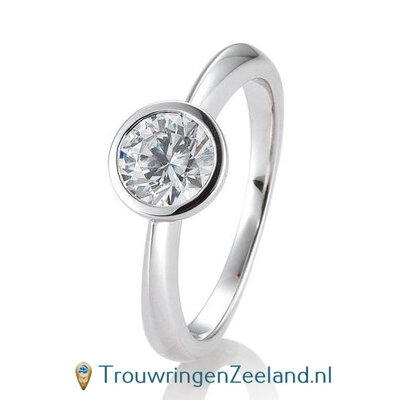 Verlovingsring witgoud met ronde zetting en 1,00 ct diamant in 14 of 18 karaat