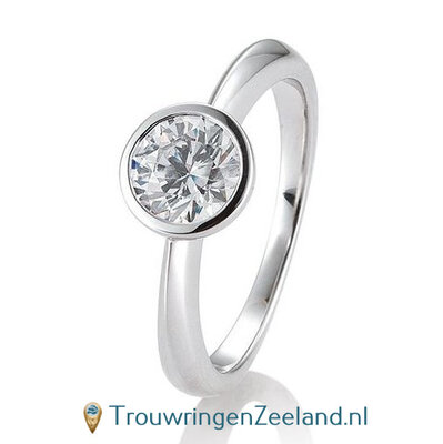 Verlovingsring witgoud met ronde zetting en 1,50 ct diamant in 14 of 18 karaat