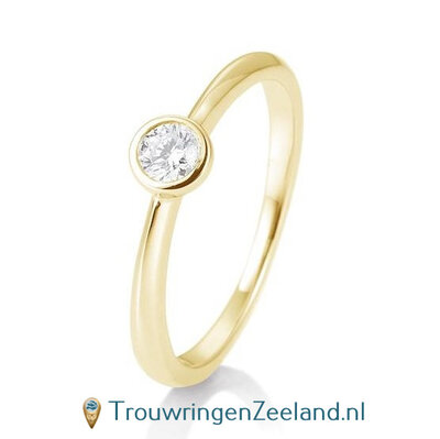 Verlovingsring geelgoud met ronde zetting en 0,15 ct diamant in 14 of 18 karaat