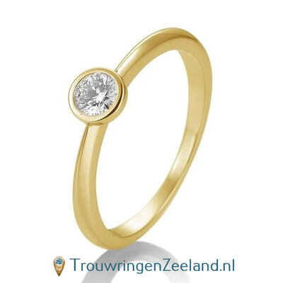 Verlovingsring geelgoud met ronde zetting en 0,20 ct diamant in 14 of 18 karaat