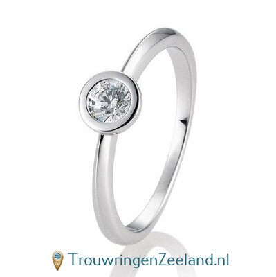 Verlovingsring platina 950 met ronde zetting en 0,30 ct diamant