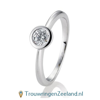 Verlovingsring platina 950 met ronde zetting en 0,40 ct diamant