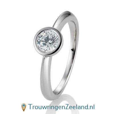 Verlovingsring platina 950 met ronde zetting en 0,60 ct diamant