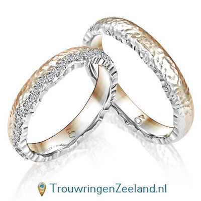 Trouwringen in 14 of 18 karaat tricolour roségoud champagne goud en witgoud frozen en speciale randafwerking met in de damesring 42 diamanten fantasie gezet per paar