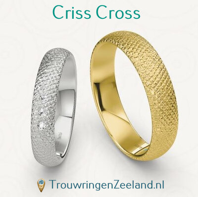 Trouwringen met bewerking Criss Cross